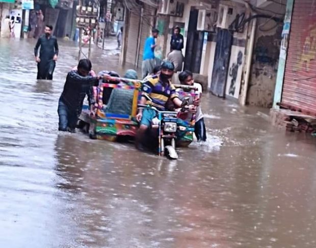 sindh-towns-under-rain-water-5